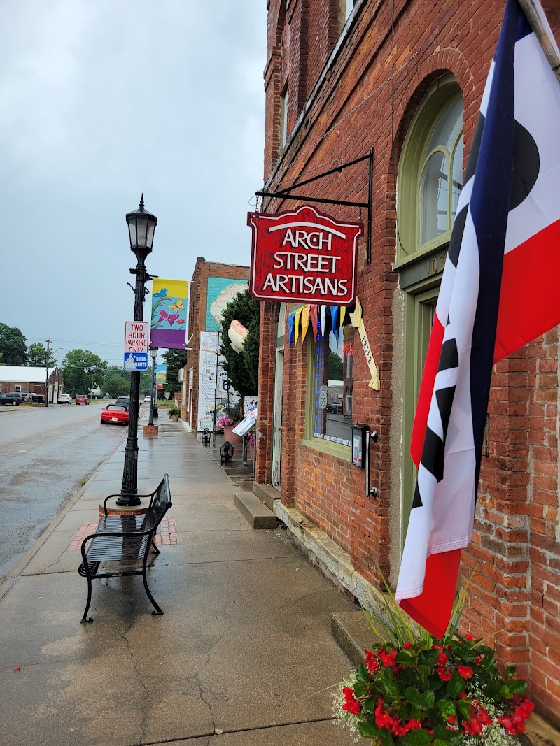Arch Street Artisans in Atlanta, Illinois