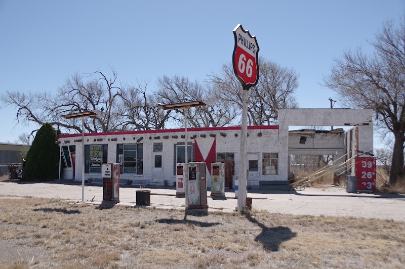 Bent Door Midway Station in Adrian, Texas