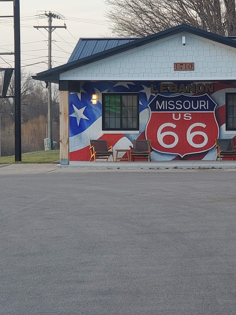 Dowds Catfish House in Lebanon, Missouri