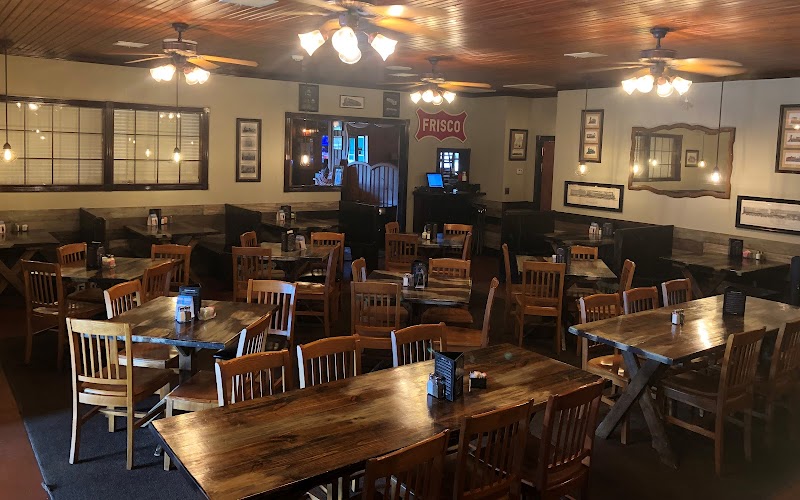 Frisco’s Grill & Pub in Cuba, Missouri