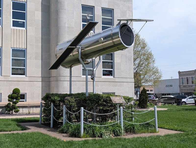 Hubble Telescope Replica Statue