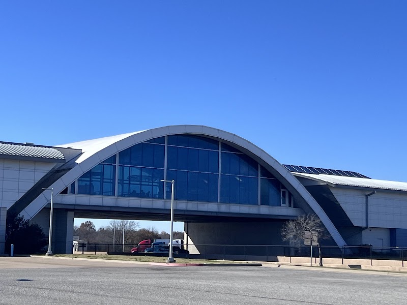 Old Service Station in Vinita, Oklahoma