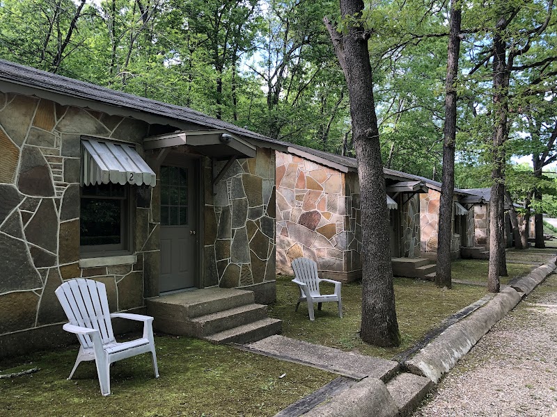 Piney Beach Cabins in Devils Elbow, Missouri