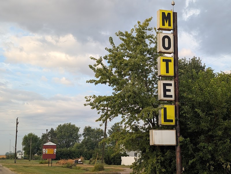 Pioneer’s Rest Motel in Broadwell, Illinois