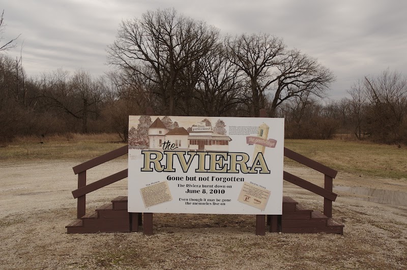 Riviera Memorial Place in Gardner, Illinois