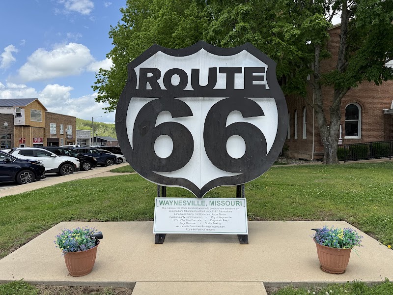 Route 66 Shield in Waynesville, Missouri