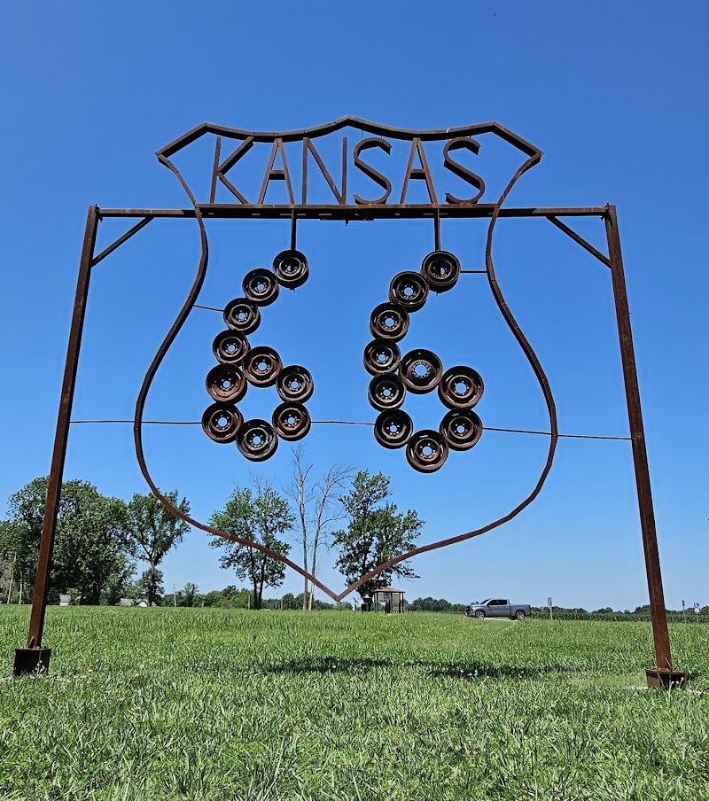 Route 66 Sign in Riverton, Kansas