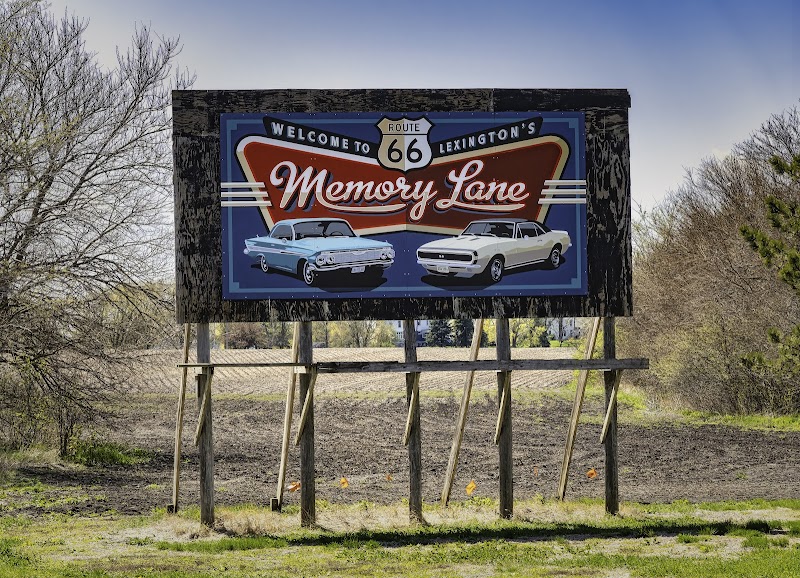 Service Station in Lexington, Illinois