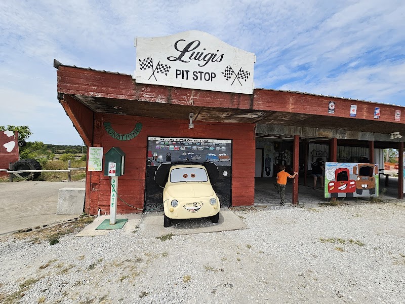 Luigi's Pit Stop in Galena, Kansas