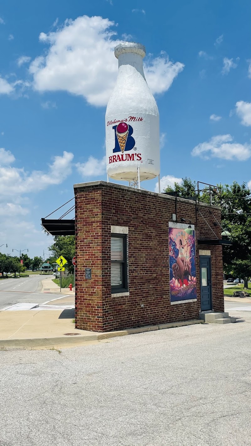 Milk Bottle Grocery in Oklahoma City, Oklahoma