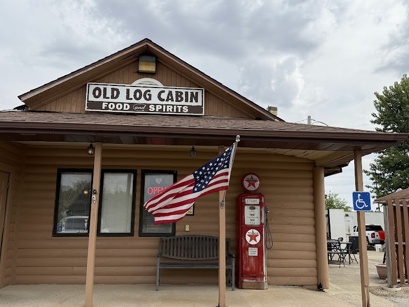 Old Log Cabin Restaurant in Pontiac, Illinois