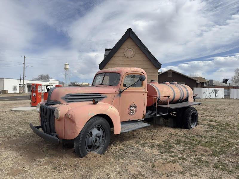 Phillips 66 Gas Station in McLean, Texas